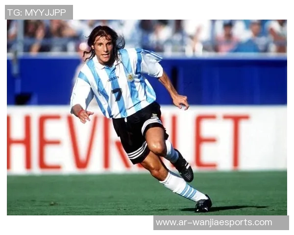 世界足球历史上身高最高的球员是谁其成就与影响力如何 世界足球历史上身高最高的球员是谁其成就与影响力如何