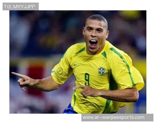 球星直拍足球技巧解析:从基础到进阶的全面指导与实战运用 球星直拍足球技巧解析:从基础到进阶的全面指导与实战运用